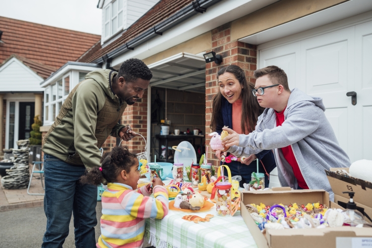 international moving checklist - garage sale