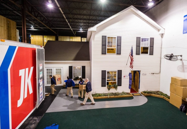 Moving professionals training to move into a house