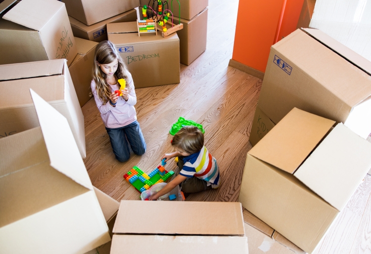 Unpacking kids' room