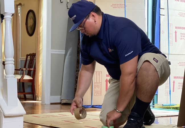 Move manager prepping home for move