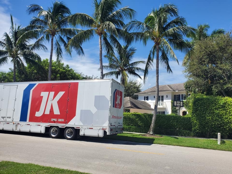 Moving trends - JK truck in Florida