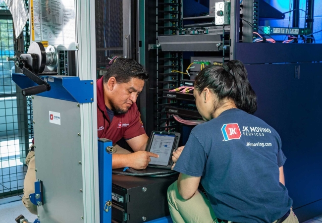 It Data equipment moves