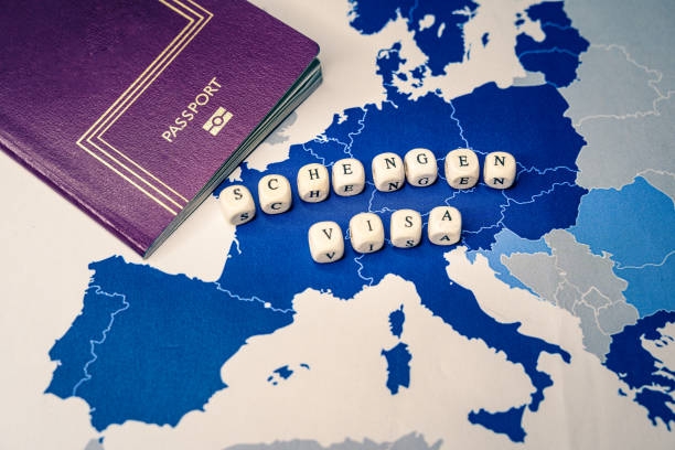 how to get the Spain Visa-free movement within Schengen countries