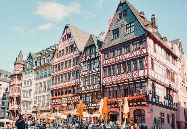 Moving to Frankfurt from the US