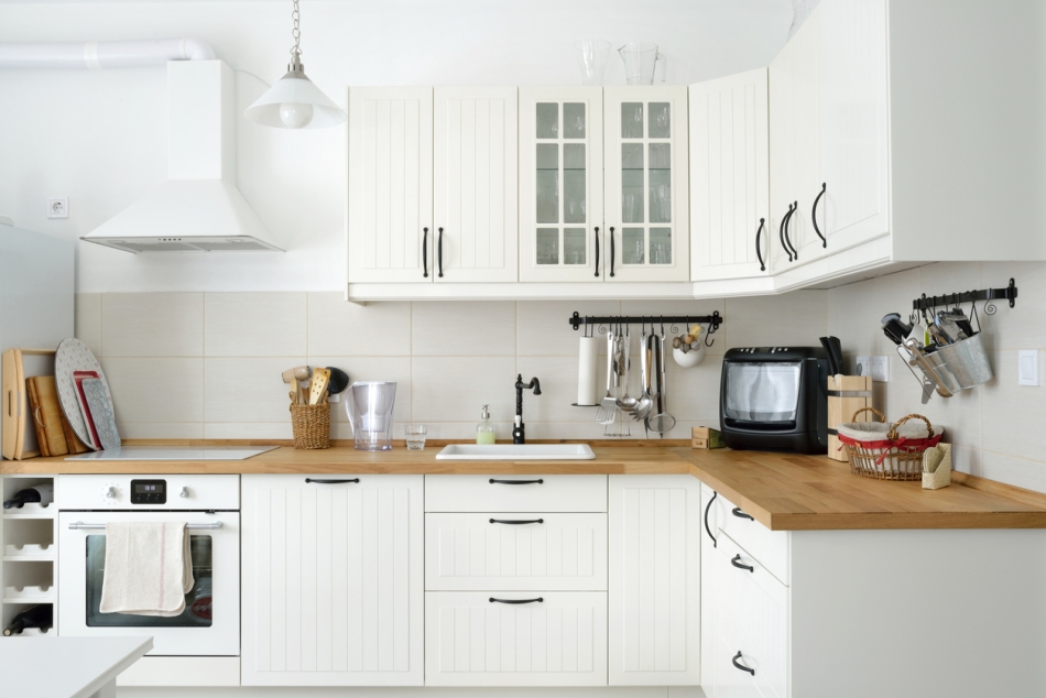 How to clean a house for sale - kitchen