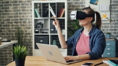 Virtual reality house hunting