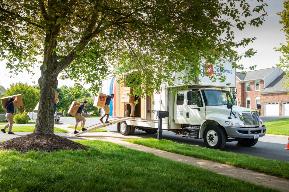 When to book movers - loading moving truck in summer